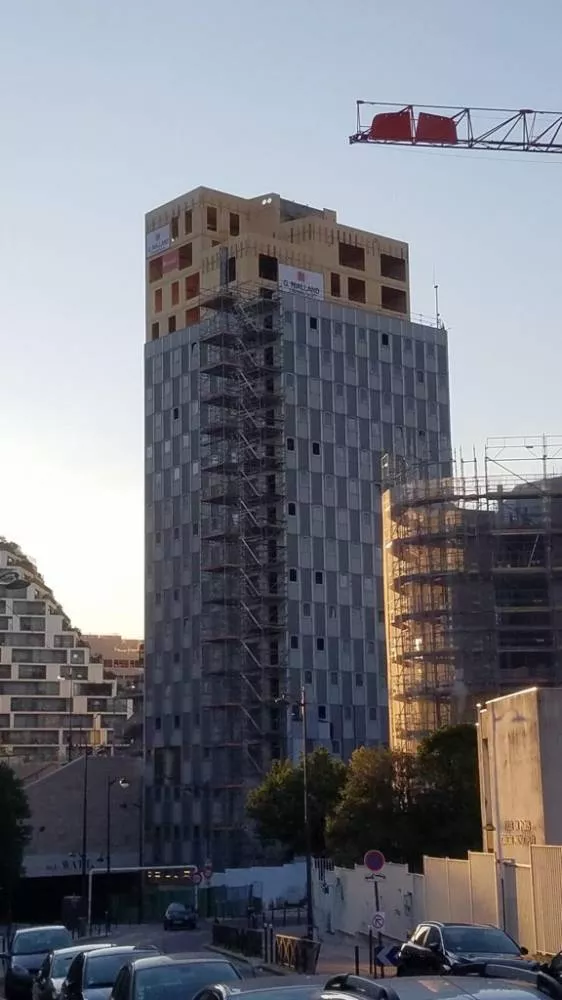 Crédit photo RIALLAND : Bâtiment avant la pose de l’habillage extérieur métallique