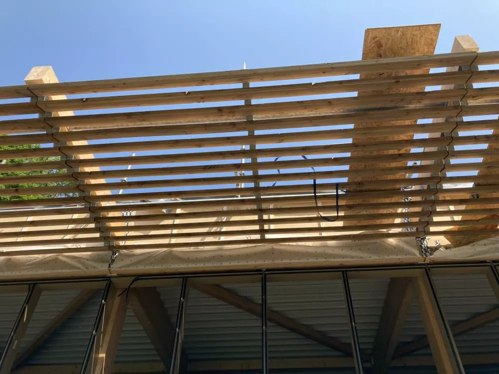 Crédit photo S.A. SABEM et DUCHENE : Brise-soleil en essence Douglas