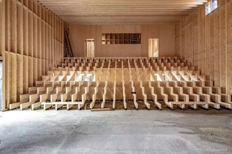 Crédit photo EDWOOD : Vue intérieure vers les gradins