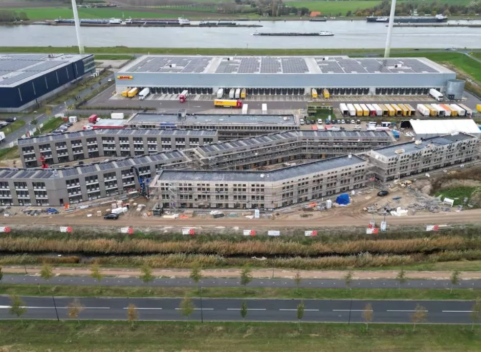 Crédit photo La Maison De Demain : Vue aérienne du complexe