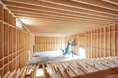 Cr�dit photo EDWOOD : Vue de la salle depuis les gradins