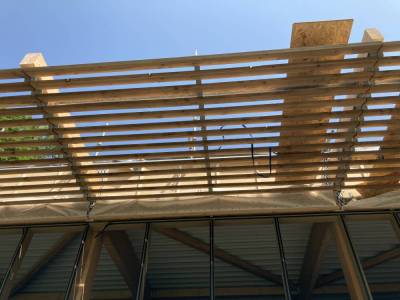 Cr�dit photo S.A. SABEM et DUCHENE : Brise-soleil en essence Douglas