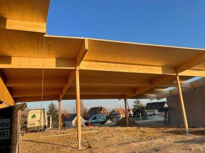 Pr�au avec charpente bois apparente