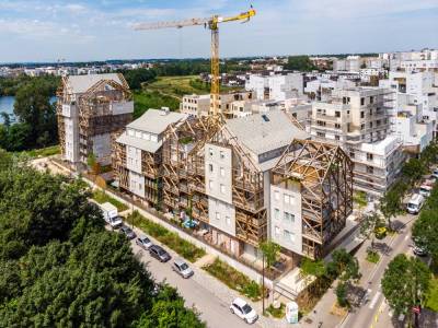 Cr�dit photo JULIAN PEREZ : Lot � D1 � � l�avant, lot � D2 � � l�arri�re